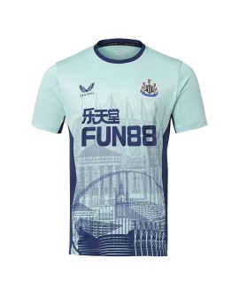 Newcastle Training Jersey 2022/23 Pre-Match Castore Green